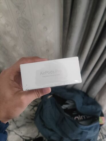 Наушники: Продаю свой Airpods pro Не оригинальный!!, Покупал в России и