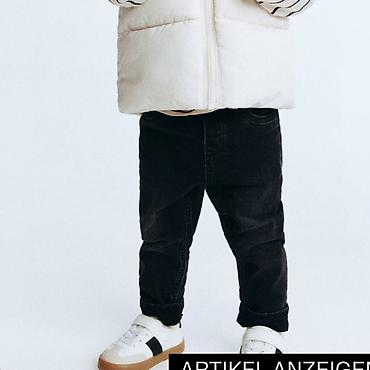 stringer alt geyimi: Uşaq cins şalvarı – qara rəng
Ölçü 74/80
H&M — 1