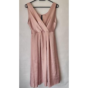cloudtec patike: Elegantna midi haljina bez rukava u puder‑roze boji. Model sa dubokim — 1