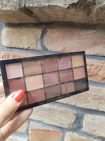 vzk vitamin c serum: Makeup Revolution London – Reloaded Velvet Rose paleta senki za oči - — 2