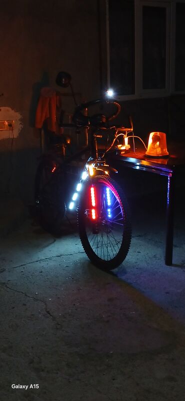 İdman velosipedləri: LED işıqlı velosiped – gecə sürüşləri üçün tam təchizatlı - Çərçivə — 18