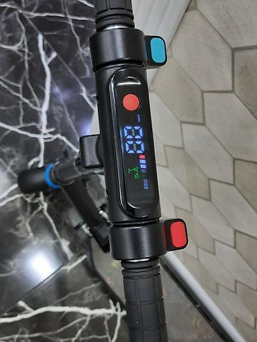 Электротранспорт: Скорость eco 5 км-ч D-10 км-ч S-15 км-ч, есть Bluetooth, без камерные — 3
