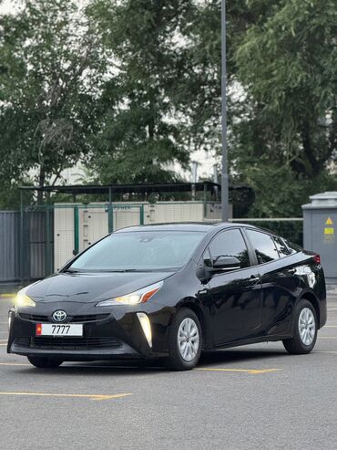 авариный машина: Toyota Prius: 2019 г., 1.8 л, Автомат, Гибрид, Хэтчбэк