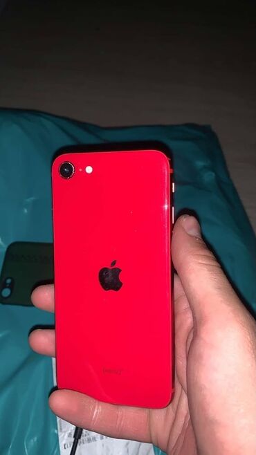 купить айфон 5 se бу: IPhone SE 2020, Колдонулган, 64 ГБ, Кызыл, Кабель, 79 %