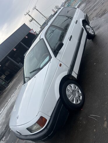 Volkswagen: Volkswagen Passat: 1990 г., 1.8 л, Механика, Бензин, Универсал