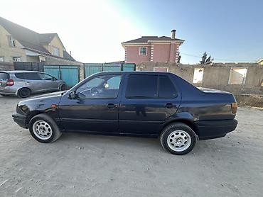 купить вента: Volkswagen Vento: 1993 г., 1.8 л, Механика, Бензин, Седан — 4