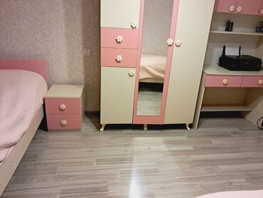 вазы для цветов чехия богемия: Для девочки, Б/у, 2 односпальные кровати, Письменный стол, Шкаф, 2 тумбы