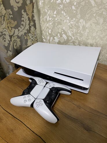 Продаю PlayStation 5 Fat 825 гб с дисководом В хорошем состоянии, Без