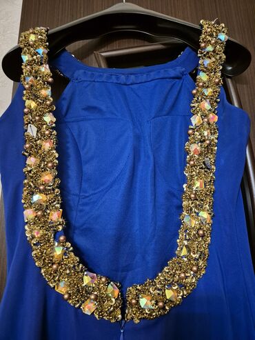 Ziyafət donları: Zərif qara axşam/gecə libası - Model: uzun, A-kəsimli, qollu (qısa — 9