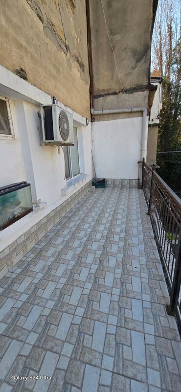 Uzunmüddətli kirayə mənzillər: 80 m², Nəsimi r. Zorge parkina görüntüsü olan,Vagif prospektində