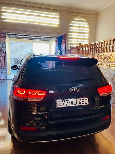 masın satısı: Kia Sorento – qara rəngdə, zərif və praktik SUV. Əsas xüsusiyyətlər — 4