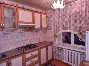 продажа старых холодильников: 1 комната, 30 м², Хрущевка, 4 этаж, Старый ремонт