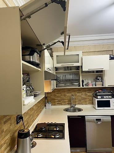 горка для посуды: Ölçüsü 270x345 hündürlük 220 sm. Mətbəx üçün asma şkaf sistemi – Blum — 4