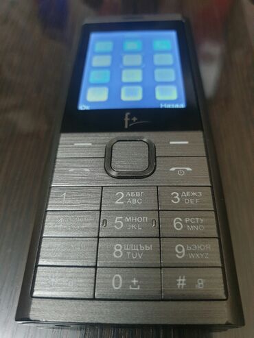 большой телефон: Fly B600, Б/у, 8 GB, цвет - Серебристый, 2 SIM