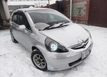 Honda: Honda Fit: 2002 г., 1.3 л, Вариатор, Газ, Седан