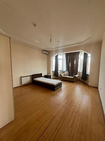 Долгосрочная аренда домов: 400 м², 7 комнат, Балкон застеклен, Видеонаблюдение, Бассейн — 6