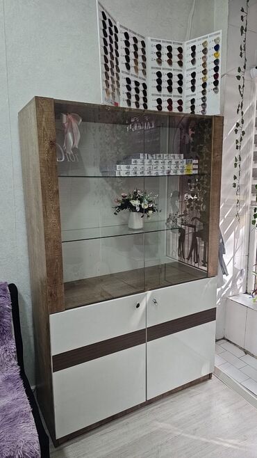 resepşın stolu: Salon şkafı 
60m