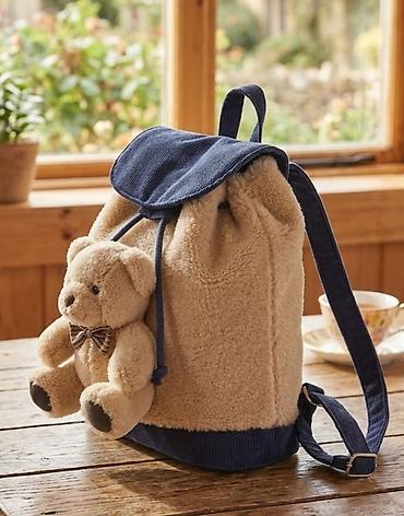 pleteni prsluci za decu: Plišana ranica sa dekorativnim medom - Materijal: mekana, “shearling” — 1