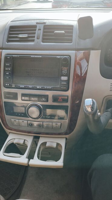 домкрат тайота: Toyota Ipsum: 2003 г., 2.4 л, Автомат, Газ