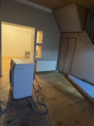 Uzunmüddətli kirayə mənzillər: : 2 mərtəbəli mənzil/ev Təsvir: - İki mərtəbəli planlama, taxta — 8