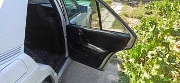 Другие автозапчасти: Запчасти На Мерседес 190,102мотор, инжектор 2куб,1991год, мотор — 21