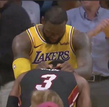 nike hyperko: NBA üslubunda basketbol maykası – Lakers, sarı-bənövşəyi rənglər - Ön — 1