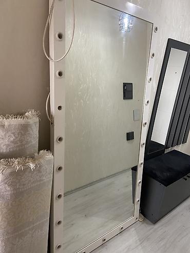 işıqlı güzgü: Güzgü Döşəmə üstü, Düzbucaqlı, Makiyaj üçün, Arxa işıqlı — 2