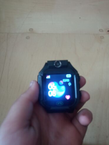 Smart saatlar: Uşaq üçün ağıllı saat – kameralı və fənərli Xüsusiyyətlər: - Rəng — 11