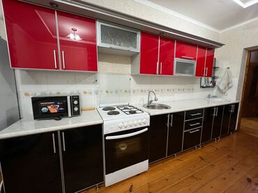 шифоньер бу бишкек: Кухонный гарнитур, Б/у, цвет - Красный, Самовывоз