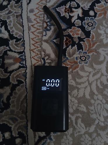 ручной компрессор: Портативный электрический насос/компрессор с LED‑дисплеем. - — 1