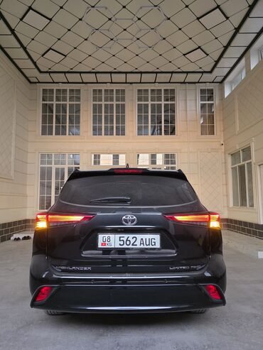 Toyota Highlander: 2025 г., Кроссовер