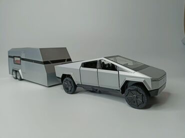 тесла модел с: Коллекционная машинка игрушка металлическая Тесла Кибертрак с