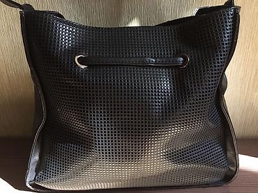 Другие сумки: Чёрная сумка из эко-кожи Состояние 8/10, брали за 3500, отдаём за 500 at lalafo.kg — 4 Другие сумки: Чёрная сумка из эко-кожи Состояние 8/10, брали за 3500, отдаём за 500 — 4
