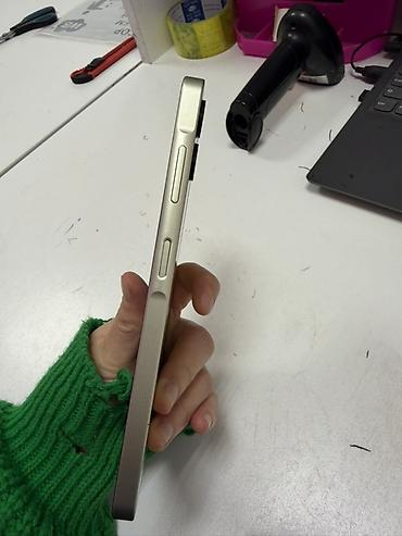 samsung a3 2017: Samsung Galaxy A06, Б/у — 3