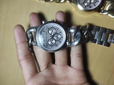 kreditle saat: Saatlar tək tək 20AZN birlikdə isə 35AZN qiymətindədir. Michael Kors — 2