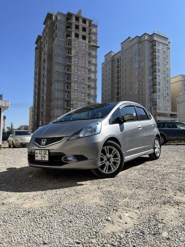 автомашина фит: Honda Fit: 2009 г., 1.5 л, Вариатор, Бензин