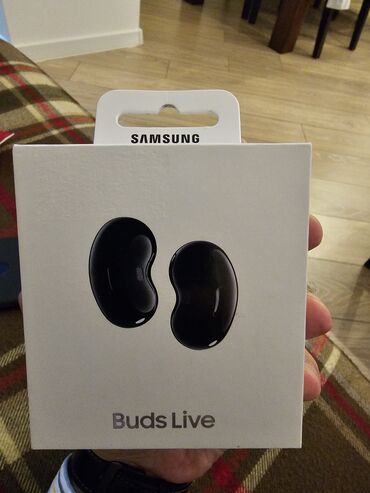 oneplus buds: Samsung Buds Live. Yenidir