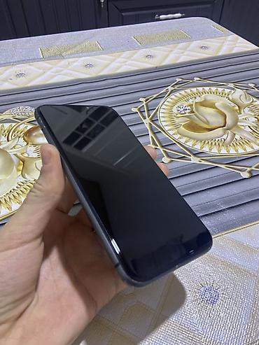 Apple iPhone: IPhone 11, Qara, Face ID — 3