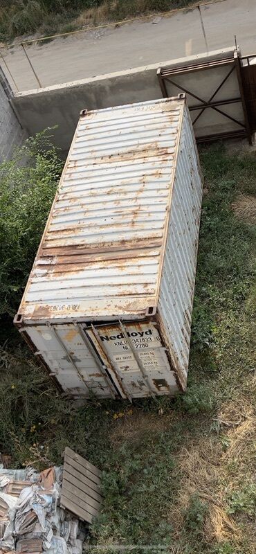 дом кантенер: Металлический морской контейнер Nedlloyd, стандартного размера 20