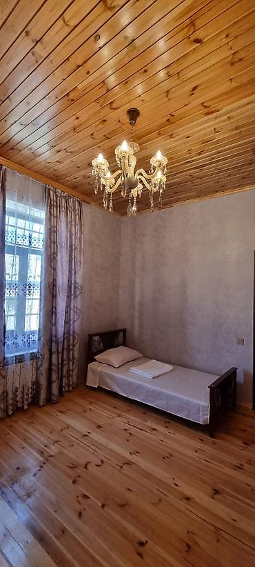 Günlük kirayə mənzillər: 4 otaqlı — 18
