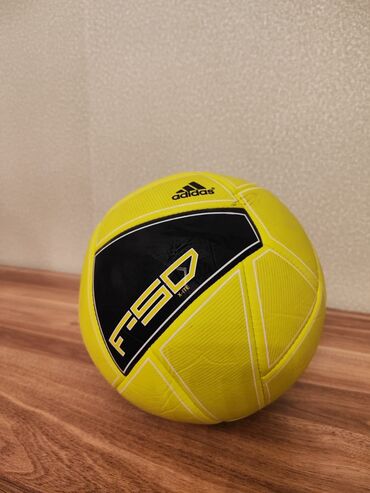 ucuz futbol topu: Adidas F50 original top satılır.İstifade olunmayıb