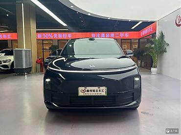 Lixiang: Lixiang L6: 2025 г., 1.5 л, Автомат, Гибрид — 1