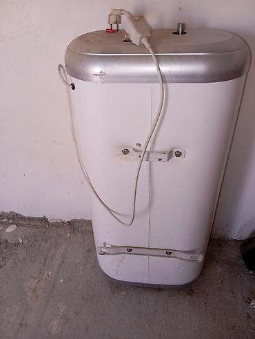 esey sudu: Elektrik su qızdırıcısı (divardan asılqanlı, düzbucaqlı korpus) - Güc — 1