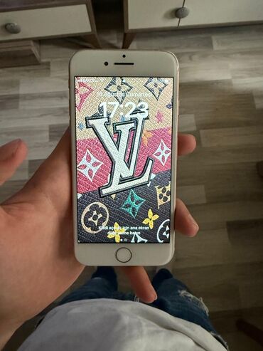 Apple iPhone: IPhone 8, Qızılı
