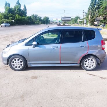 бишкек авто машина: Honda Fit: 2001 г., 1.3 л, Вариатор, Бензин, Седан