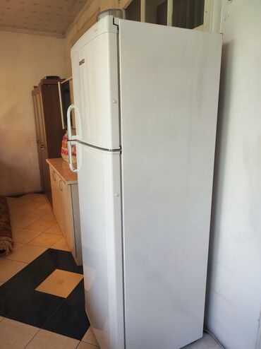 Другая бытовая техника: Холодильник Веко. рабочий