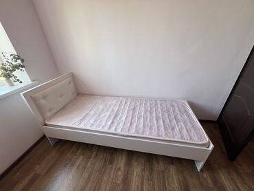 б у кровати: Продаю кровать с матрасом