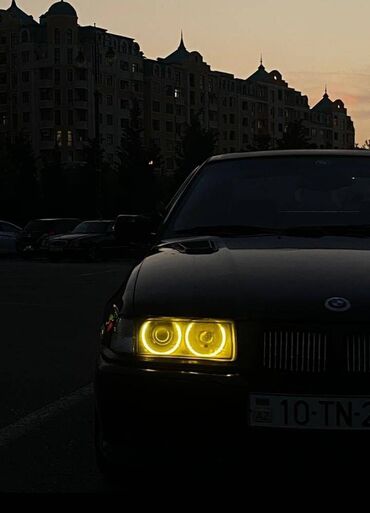 самурай бмв: BMW 316: 1.6 l | 1994 il Sedan