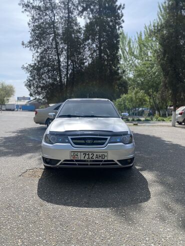 Daewoo Nexia: 2010 г., 1.5 л, Механика, Бензин, Седан