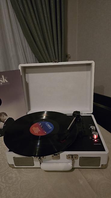 retro gramofon: Kompakt val pleyer – çamadan tipli dizayn Məhsul təsviri: - Çamadan — 7